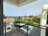 Girne lapta’da acil satılık 3+1 havuzlu site içerisinde daire .