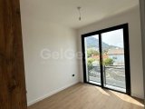 Girne lapta’da acil satılık 3+1 havuzlu site içerisinde daire .