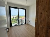 Girne lapta’da acil satılık 3+1 havuzlu site içerisinde daire .