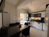 Gazimağusa Maraş 2.5 mil yolu bölgesinde 4+1 Zemin kat yarı müstakil Full Eşyalı tadilat gerektirmeyen Satılık Ev - 05338641212