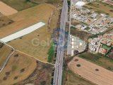 Girne /Lefkoşa Anayola 70 Metre Mesafede Arazi