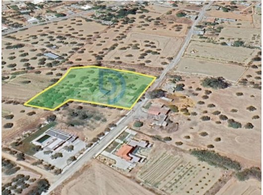 Şirinevler'de Su Kuyusu Bulunan 5586 m² Fırsat Arazi