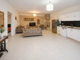 MAĞUSA ÇANAKKALE BÖLGESİ ÇİN PAZARINA YAKIN FULL EŞYALI ZEMİNKAT DAİRE