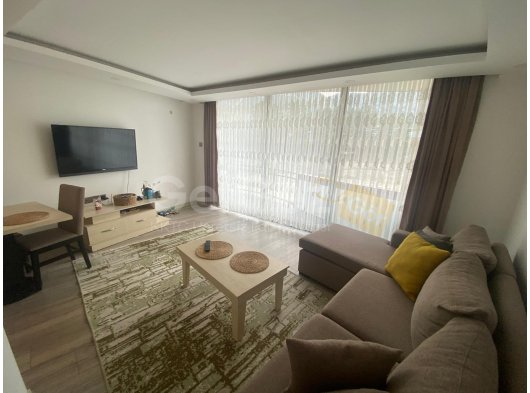 Girne'de Şehir ve Doğa Manzaralı, Akacan Elegance Sitesi İçerisinde Ful Eşyalı 2+1 Daire-132,000 GBP
