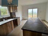 Girne çatal köyde acil satılık 5+1 villa