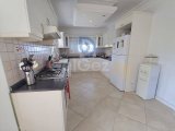 Yeşiltepe'de Acil Satılık 1804 m² Bahçe İçinde 3+1 Villa