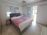 Yeşiltepe'de Acil Satılık 1804 m² Bahçe İçinde 3+1 Villa