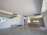 Girne Lapta Satılık 4+1 Özel Havuzlu Lüks Villa