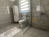 İSKELE BAHÇELER DE MERİT OTEL KARŞISI SAHİLE BİRKAÇ ADIM UZAKLIKTA SATILIK VİLLA