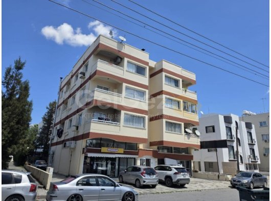 GÖÇMENKÖY'DE, TÜRK KOÇANLI, 3+1, SALON VE MUTFAĞI AYRI, ÜÇ BALKONLU, ZEMİN ÜSTÜ 2NCİ KATTA (ARA KATTA), 140 METREKARE, GENİŞ DAİRE