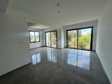 Girne Çatalköyde ana yola yakın türk koçanlı satılık 2+1 daireler