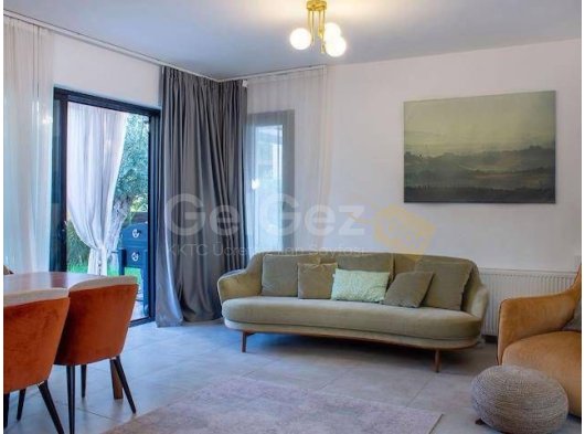 Girne Doğanköyde ortak havuzlu sitede satılık 3+1 villa