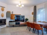 Girne Doğanköyde ortak havuzlu sitede satılık 3+1 villa