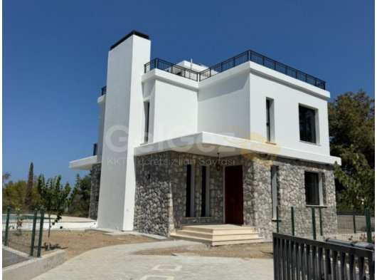 Girne Edremit bölgesinde sıfır satılık 4+1 özel havuzlu villa