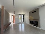 Girne Edremit bölgesinde sıfır satılık 4+1 özel havuzlu villa