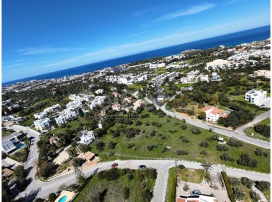 Girne Zeytinlik; Dağ Deniz Manzaralı, Türk Koçanlı Arsa