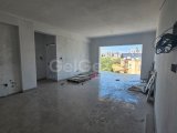 ÇANAKKALE BÖLGESİNDE 2 1 SATILIK DAİRE 85 M2 ÖNDEN YÜZDE ELLİ KALAN 1 SENE VADEYI AZ DAHA UZATMA IMKANI TESLIM 2 AY SONRA EŞDEĞER KOÇAN EŞYASIZ SATILIKTIR