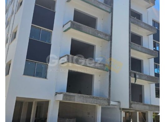 Mağusa Çanakkale bölgesinde satılık 2 adet dükkanımız 100 m2 % 50 peşinat ile kalanı 1 sene boyunca elden ödemeli yeni proje Dükkanlar (2 adet ) 100 m2 1 ay son
