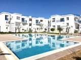 Girne Alsancak, Escape Beach Bölgesin'de Satılık, 1+1 Loft Daire, full EşyalıI, Ortak Havuzlu çok Şık Bir Site'de , Bahçe Katı, Havuz , Deniz Manzaralı