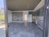 Havuzlu site içerisinde ön ve arka bahçeli 2+1 daire