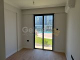 Havuzlu site içerisinde ön ve arka bahçeli 2+1 daire