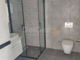 Merit Hotel bölgesinde denize yakın havuzlu lüks site içerisinde 3 yatak odalı sıfır daire