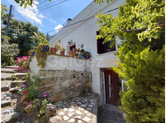 Karmi'de Satılık 2 Yatak Odalı Geleneksel Kır Evi - Kiralama Hakkı
