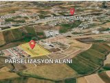 GİRNE BOĞAZDA TÜRK KOÇAN ASFALTA SIFIR, ELEKTRİK,SU ALT YAPISI HAZIR ARSALAR