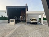 Villa 500MT2 ARSA 3+1 4 BANYOLU YAKIN DOGU UNIVERSITESINE 2 DAKİKA UZAKLIK