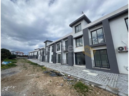 ALSANCAKTA ÖZEL TERASLI MANZARALI YENİ BİTMİŞ DAİRE