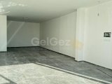 GİRNE BELLAPAİS YOLU ÜZERİNDE JENERATÖRLÜ BİNADA SATILIK DÜKKAN