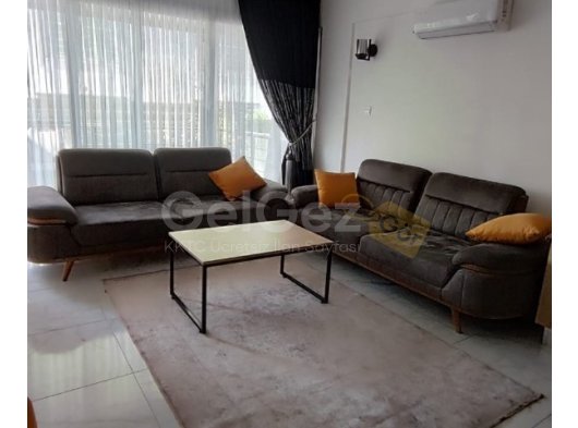 Girne Karaoğlanoğlu'da Satılık Tripleks Villa