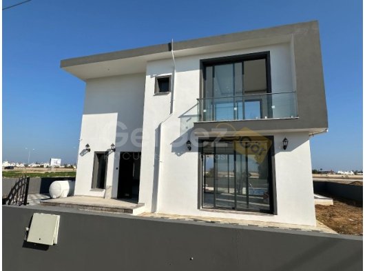 Mağusa Salamiste Satılık Lüks Villa