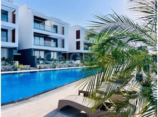 Girne'nin Alsancak bölgesinde konforlu site içerisinde satılık 2+1 daire!