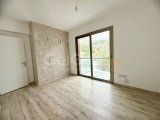 Girne'nin Alsancak bölgesinde konforlu site içerisinde satılık 2+1 daire!