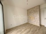 Girne'nin Alsancak bölgesinde konforlu site içerisinde satılık 2+1 daire!