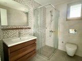 Girne'nin Alsancak bölgesinde konforlu site içerisinde satılık 2+1 daire!