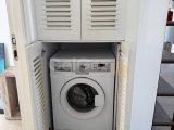 Girne'nin Alsancak bölgesinde havuzlu sitede satılık 2+1 daire!