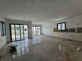 Girne Alsancak'ta Satılık Satılık 4+1 Havuzlu Yeni Villa / 4 Yatak Odası En Suit / Özel Havuz