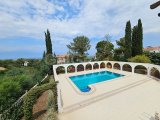 Girne Alsancak Satılık Fırsat Villa 4 Yatak Odası / 3120m2 arsa