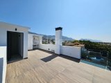 Girne Çatalköy'de Denize Yürüme Mesafesi 2+1 120m2 Townhouse'ler