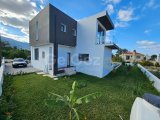 Çatalköy'de Denize 250 Metre Mesafede Satılık 6+1 Triplex Villa
