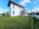 Çatalköy'de Denize 250 Metre Mesafede Satılık 6+1 Triplex Villa