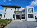 Çatalköy'de Denize 250 Metre Mesafede Satılık 6+1 Triplex Villa