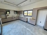 Çatalköy'de Denize 250 Metre Mesafede Satılık 6+1 Triplex Villa