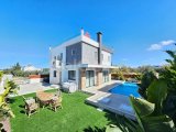 Girne Çatalköy'de Lüks 4+1 Villa: Özel Havuz ve Doğa Manzarasıyla Satışta!