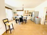Girne'nin Alagadi 1 Bölgesinde Denize Yürüme Mesafesinde Satılık 2+1 Villa