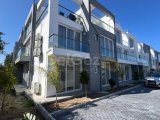 Girne'nin Doğanköy bölgesinde havuzlu sitede satılık 2+1 daire