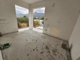 Girne Edremit Satılık 4+1 Havuzlu Modern Villa / Takasa açık