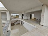 Girne Edremit Satılık 4+1 Havuzlu Modern Villa / Takasa açık